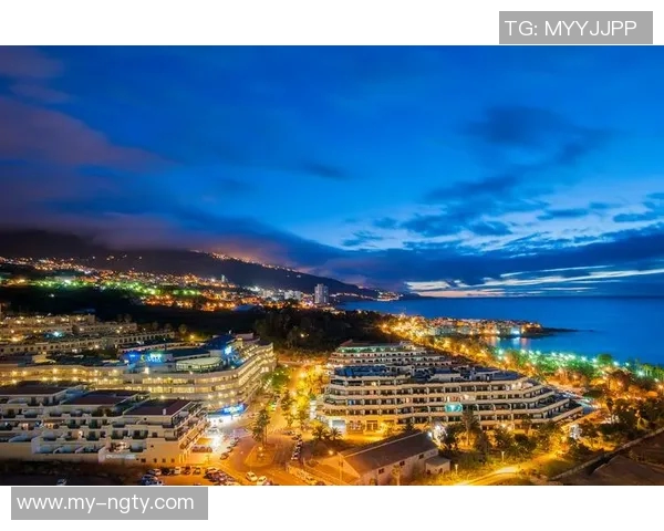 探索AKS足球俱乐部的辉煌历程与未来发展潜力 探索AKS足球俱乐部的辉煌历程与未来发展潜力